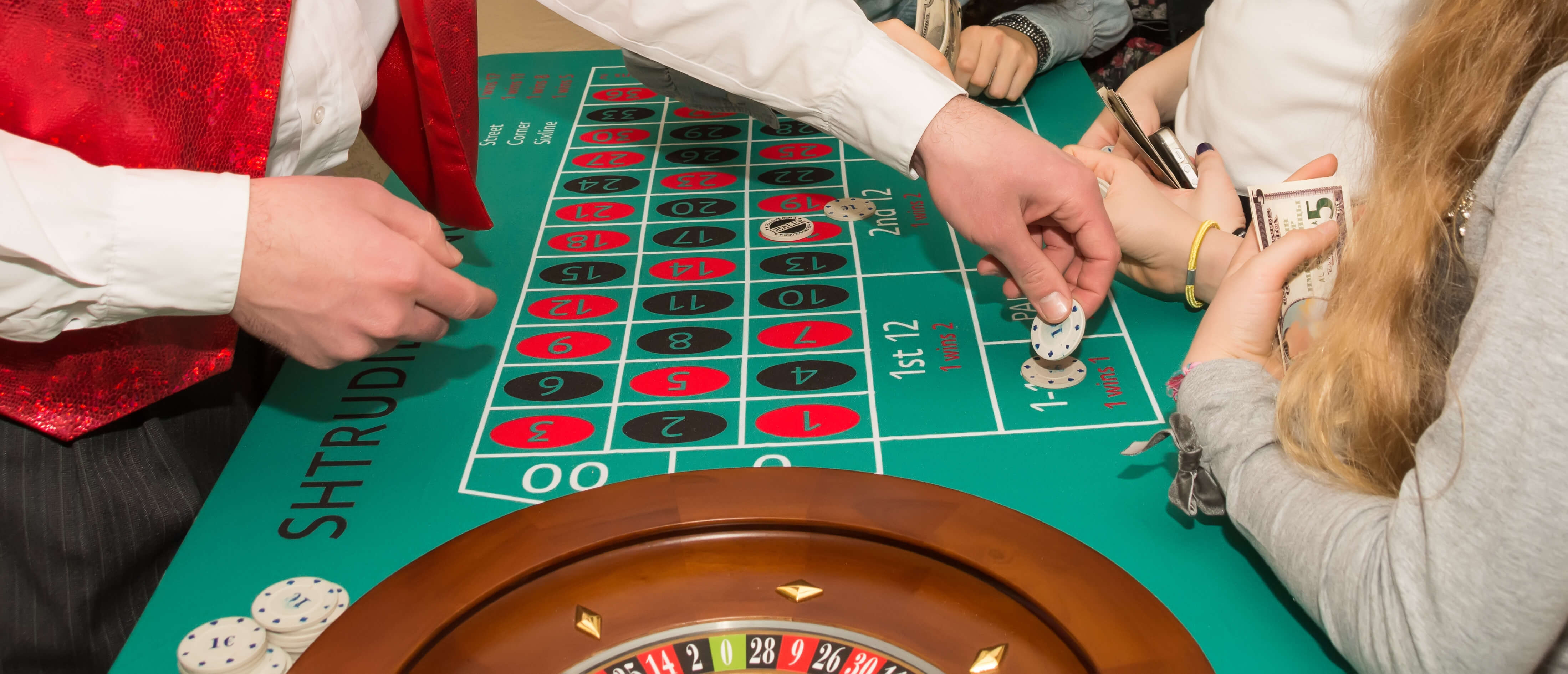 mesa de juego de la ruleta francesa